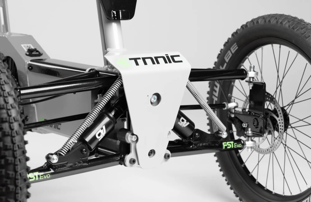 TRICICLO DE DOBLE SUSPENSIÓN ETNNIC FST EVO